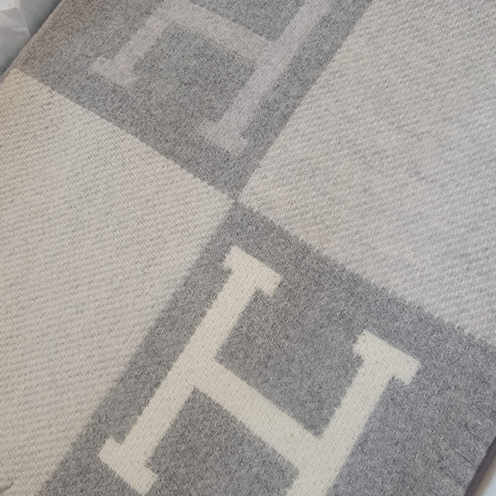 Brand New HERMES Avalon Throw